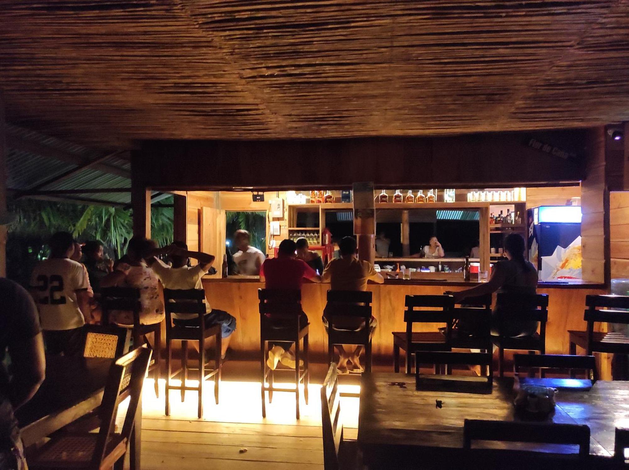 Paraiso Beach Hotel Brig Bay Dış mekan fotoğraf