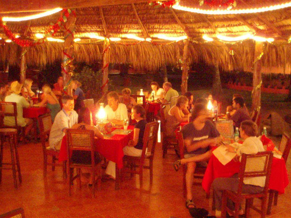 Paraiso Beach Hotel Brig Bay Dış mekan fotoğraf