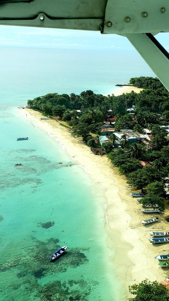 Paraiso Beach Hotel Brig Bay Dış mekan fotoğraf